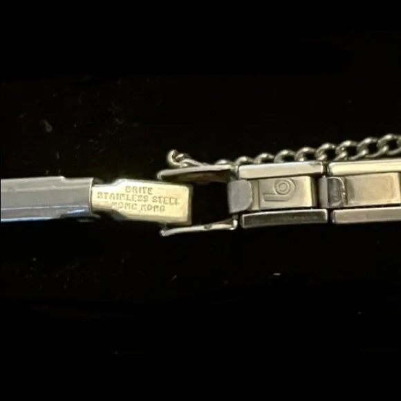 Vintage Ladies Richard Watch - Runs Keeps Time - Picture 3 of 5